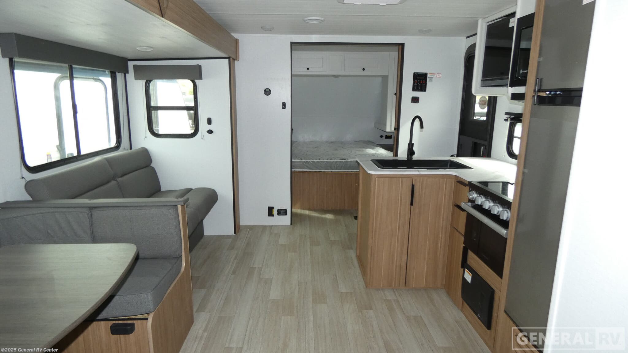 2026 Keystone Passport 284QB - New Travel Trailer For Sale by General RV Center in South Weber, Utah