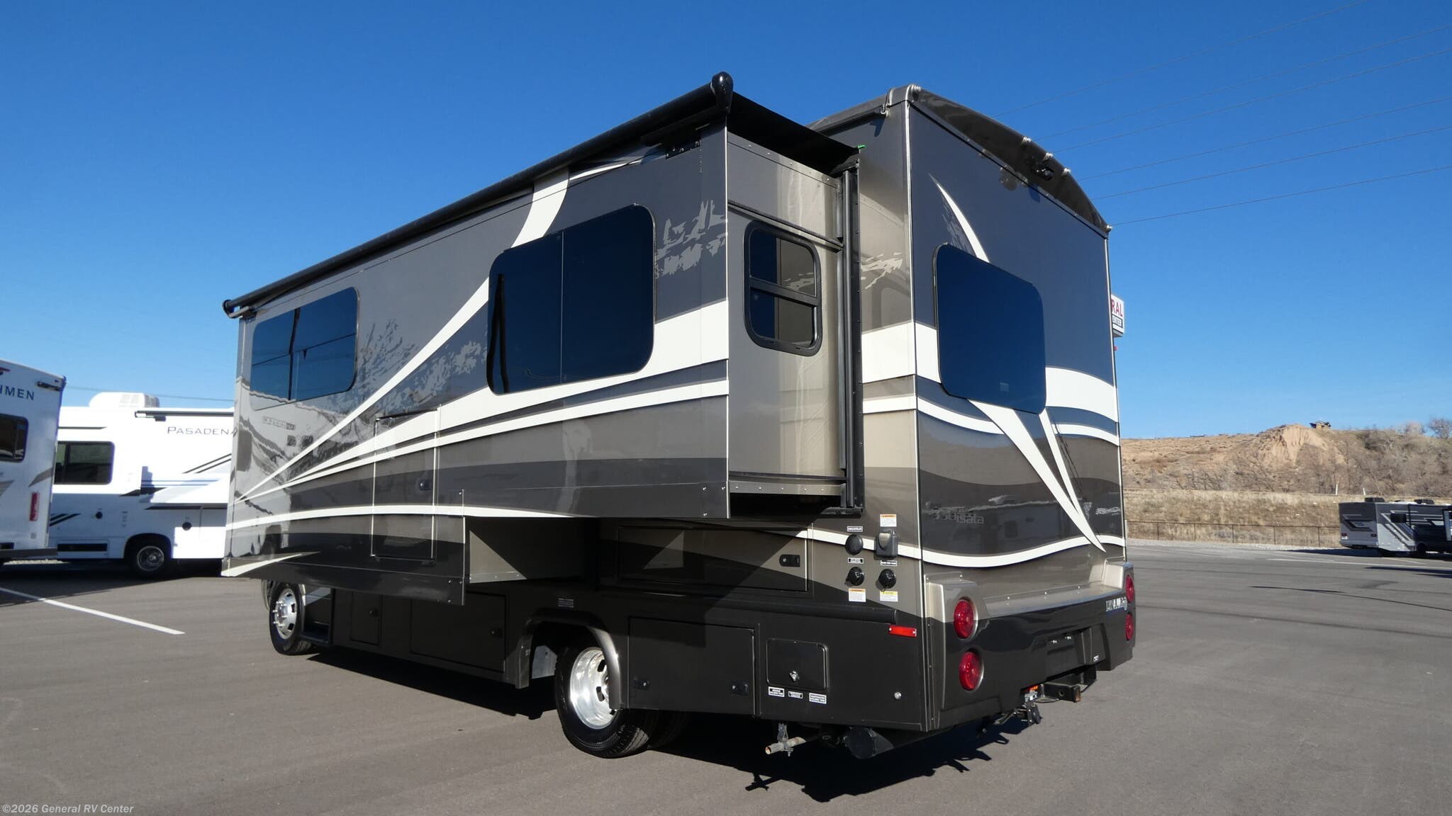 2020 ISATA 3 24FW by Dynamax Corp from General RV Center in South Weber, Utah