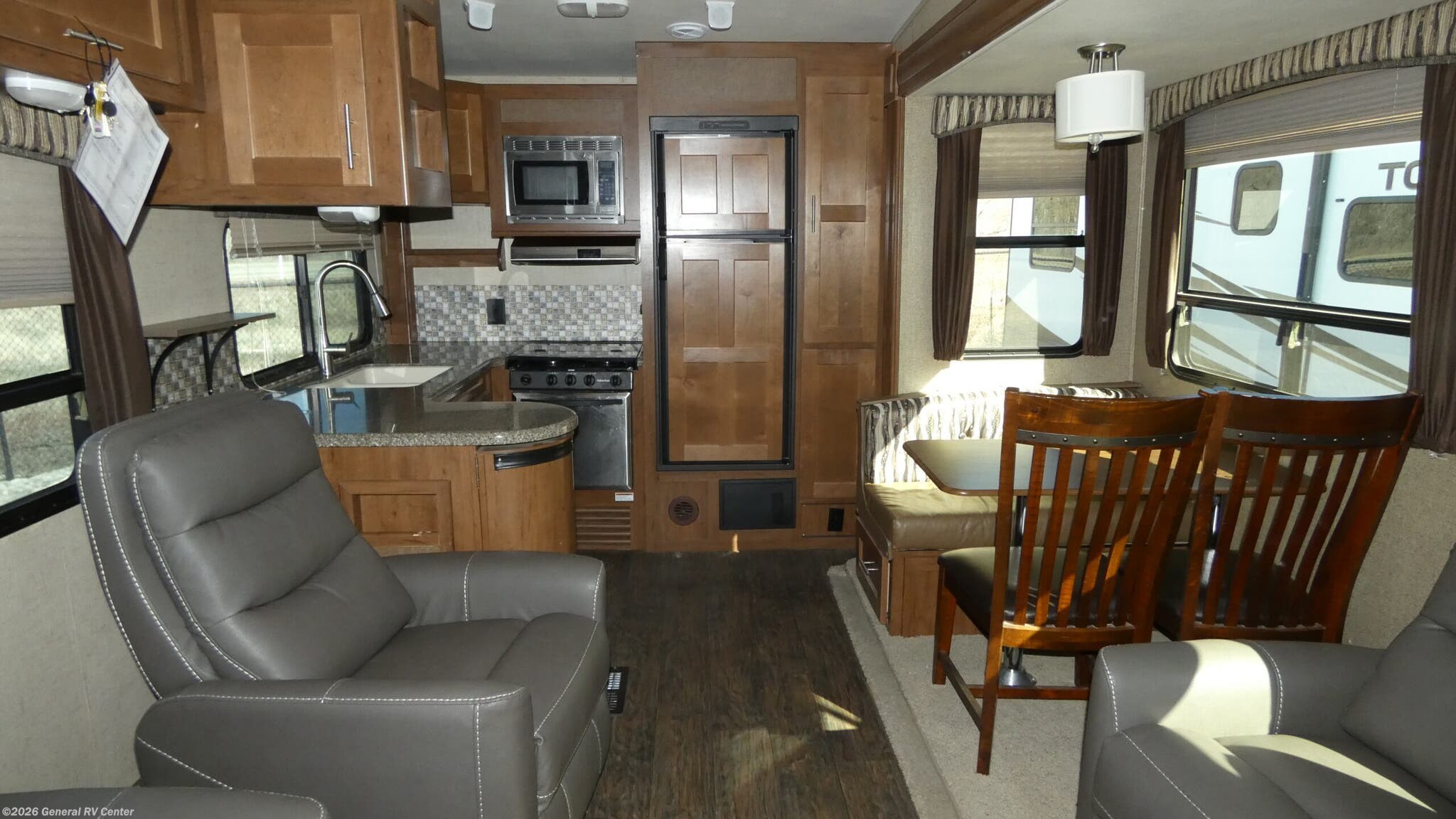 2016 Forest River Wildcat Maxx 322RK - Used Fifth Wheel For Sale by General RV Center in South Weber, Utah