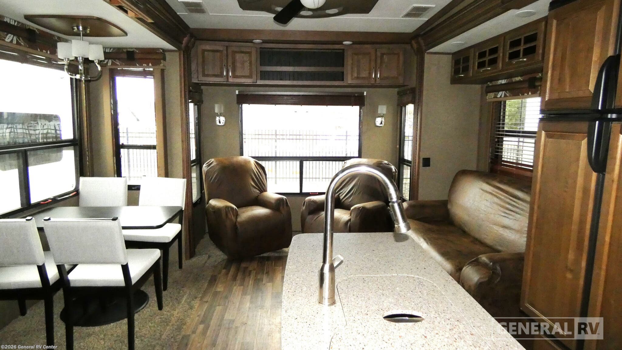 2016 Keystone Alpine 3100RL - Used Fifth Wheel For Sale by General RV Center in South Weber, Utah