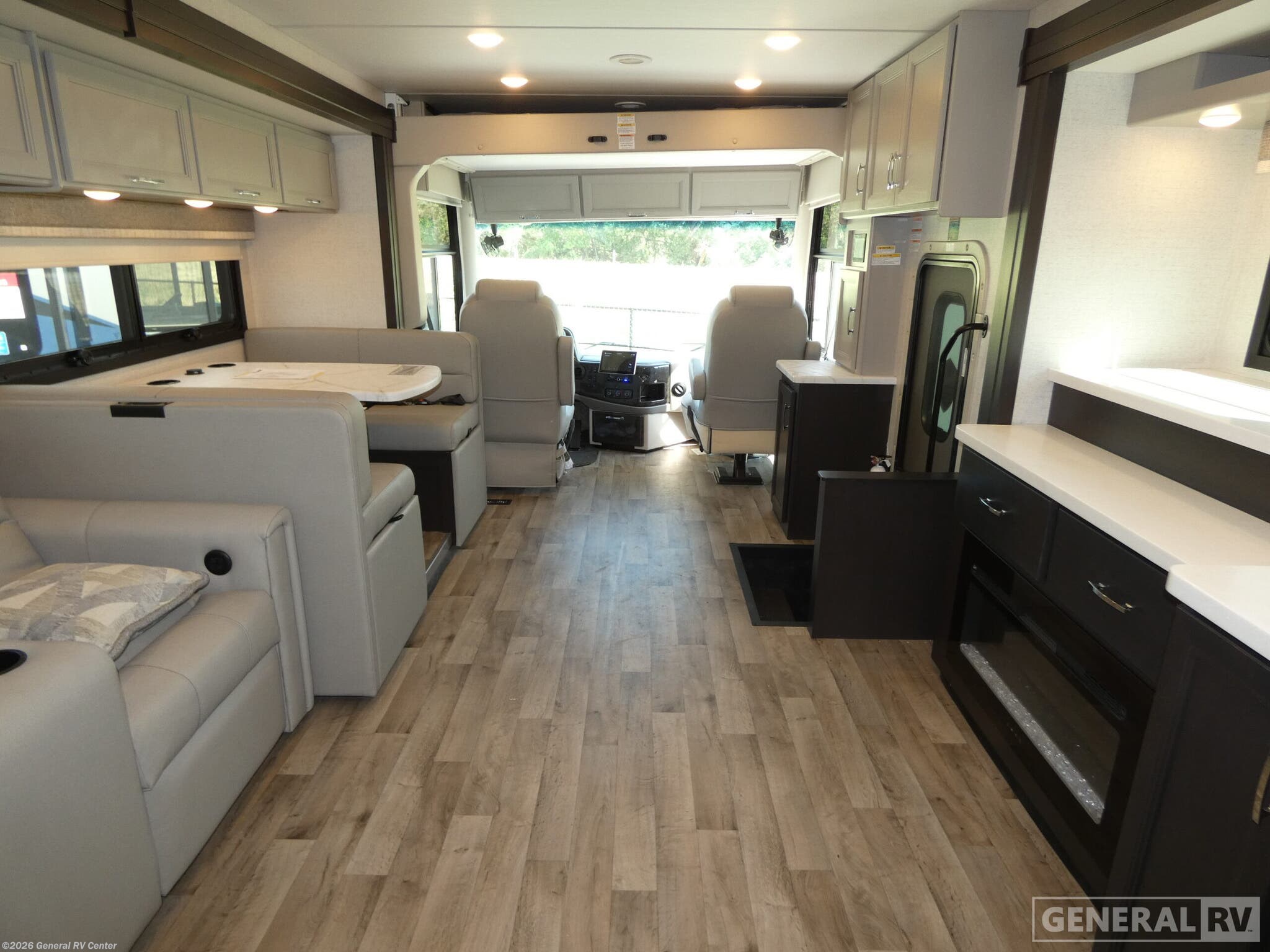 New 2026 Thor Motor Coach Palazzo GT 37.5 available in South Weber, Utah