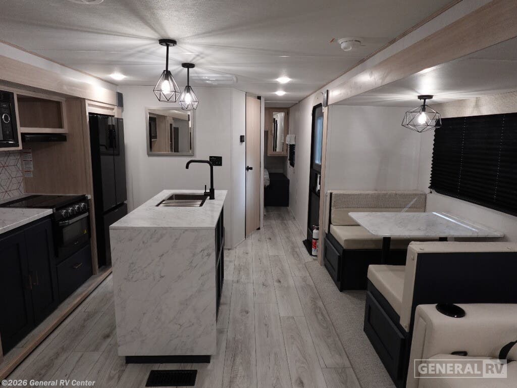 New 2025 Prime Time Avenger 28REI available in South Weber, Utah