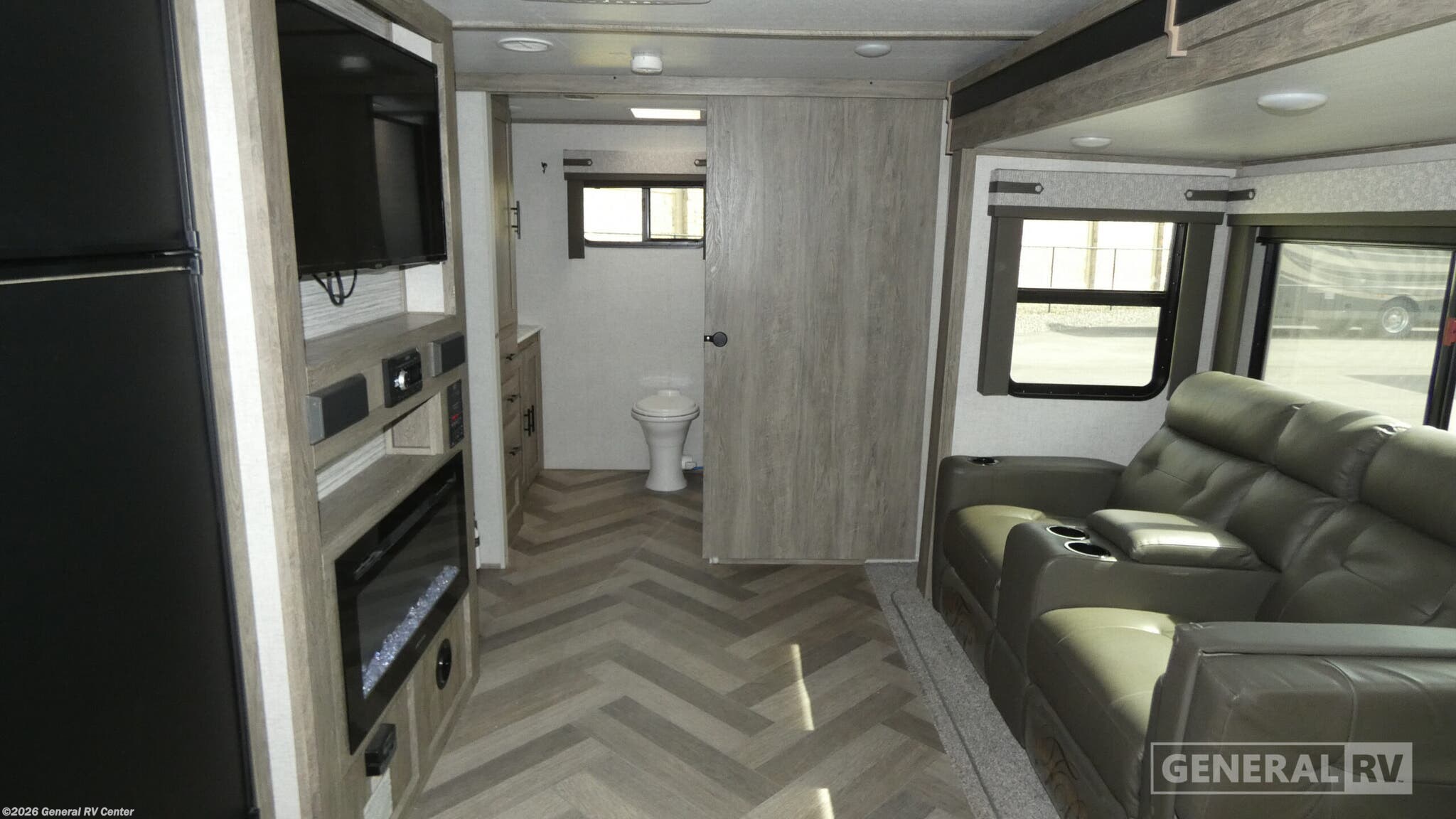 2021 Forest River Salem Hemisphere Hyper Lyte 25RBHL - Used Travel Trailer For Sale by General RV Center in South Weber, Utah