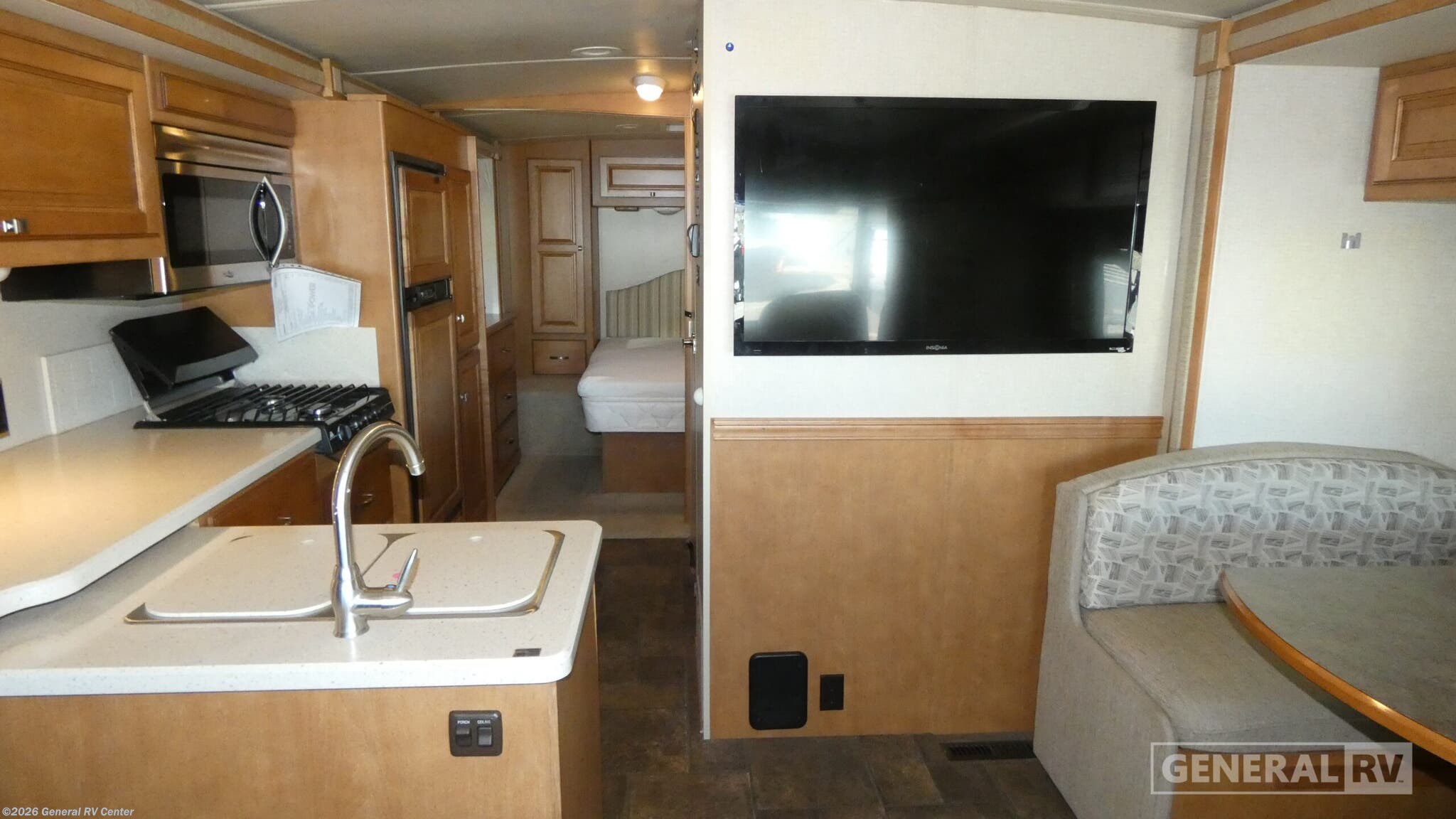 2014 Winnebago Sunstar 27N - Used Class A For Sale by General RV Center in South Weber, Utah