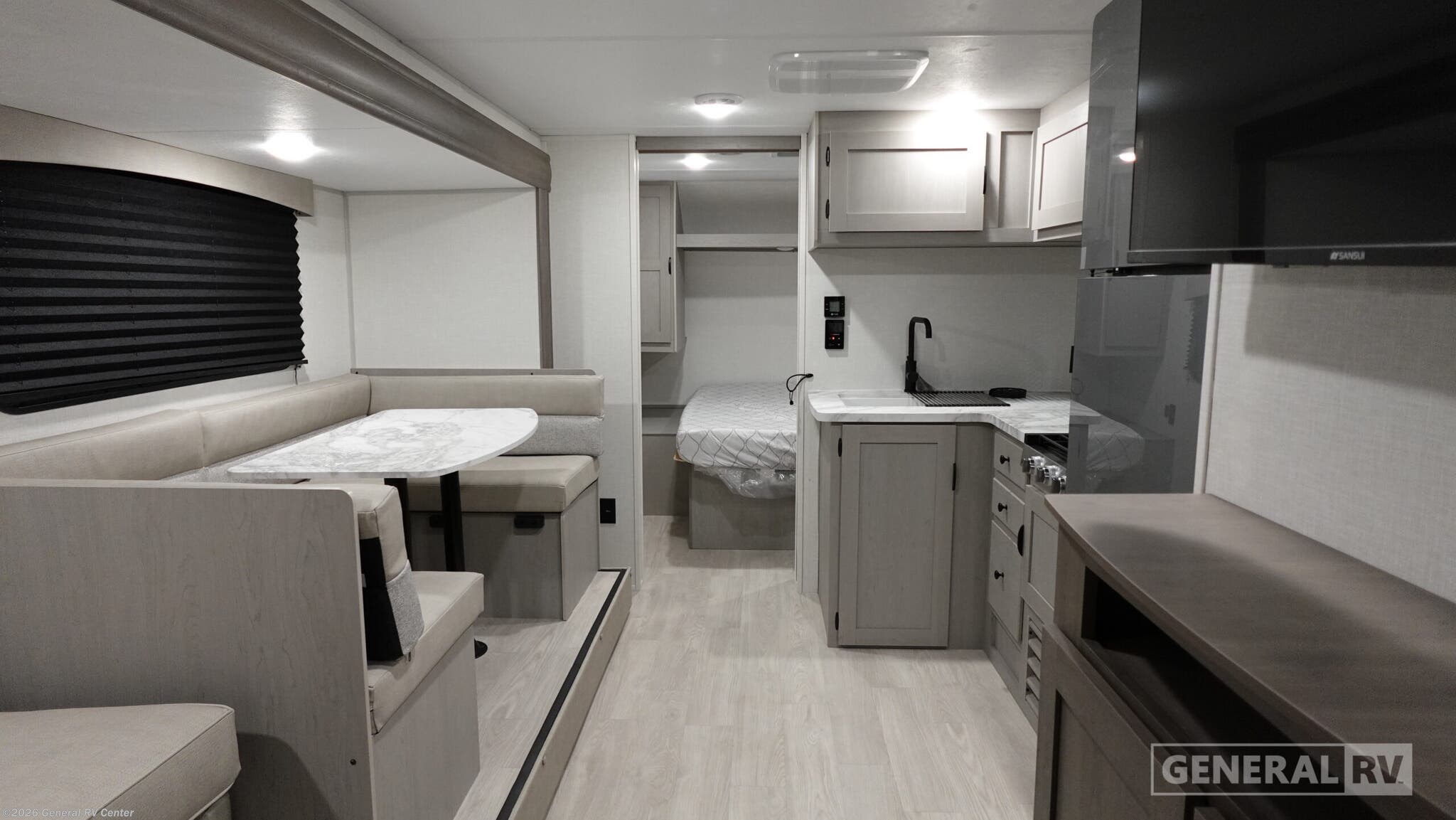 New 2026 Coachmen Clipper 6K SERIES 25RB available in South Weber, Utah