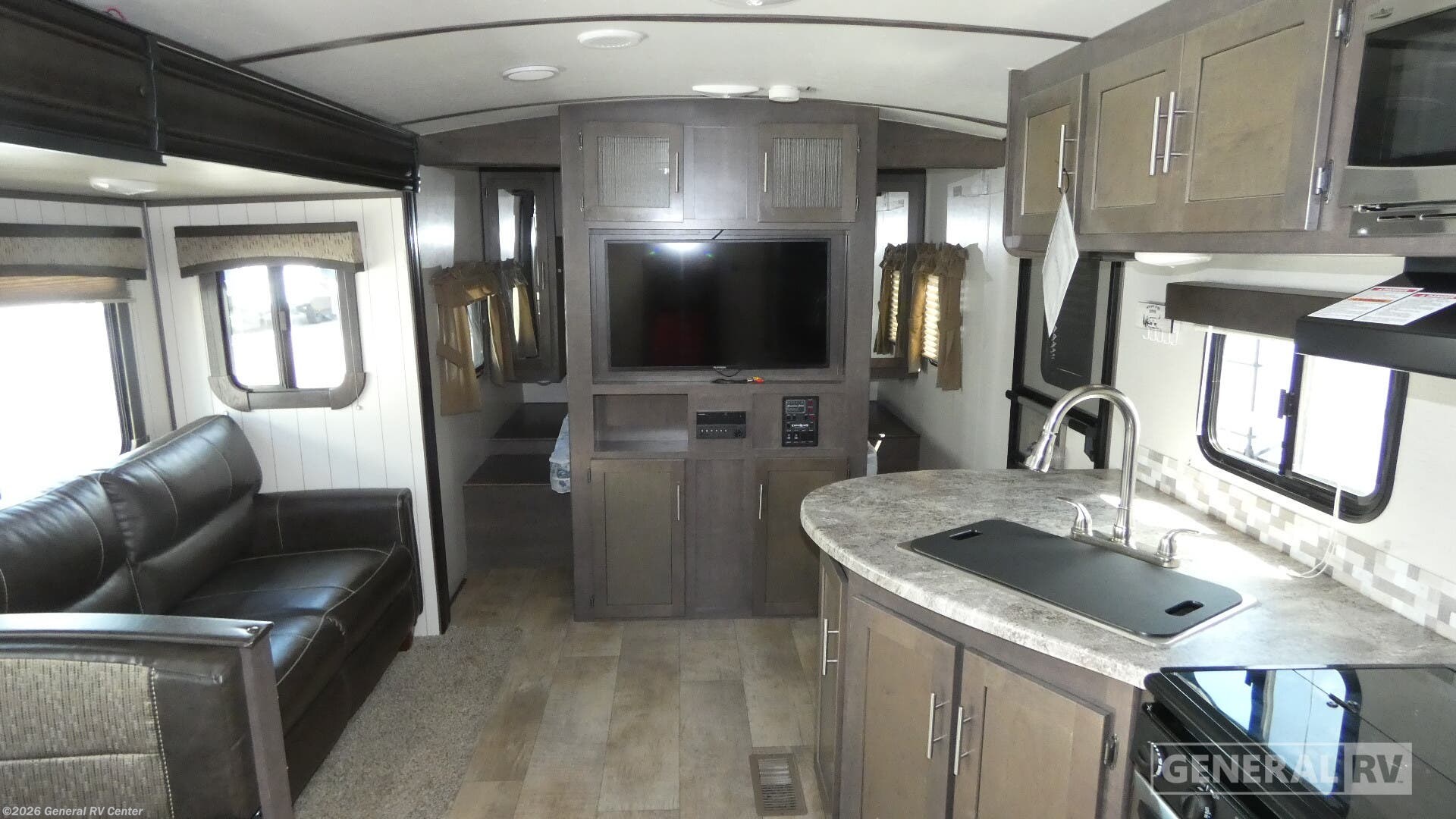 Used 2018 CrossRoads Sunset Trail Super Lite 254RB available in South Weber, Utah