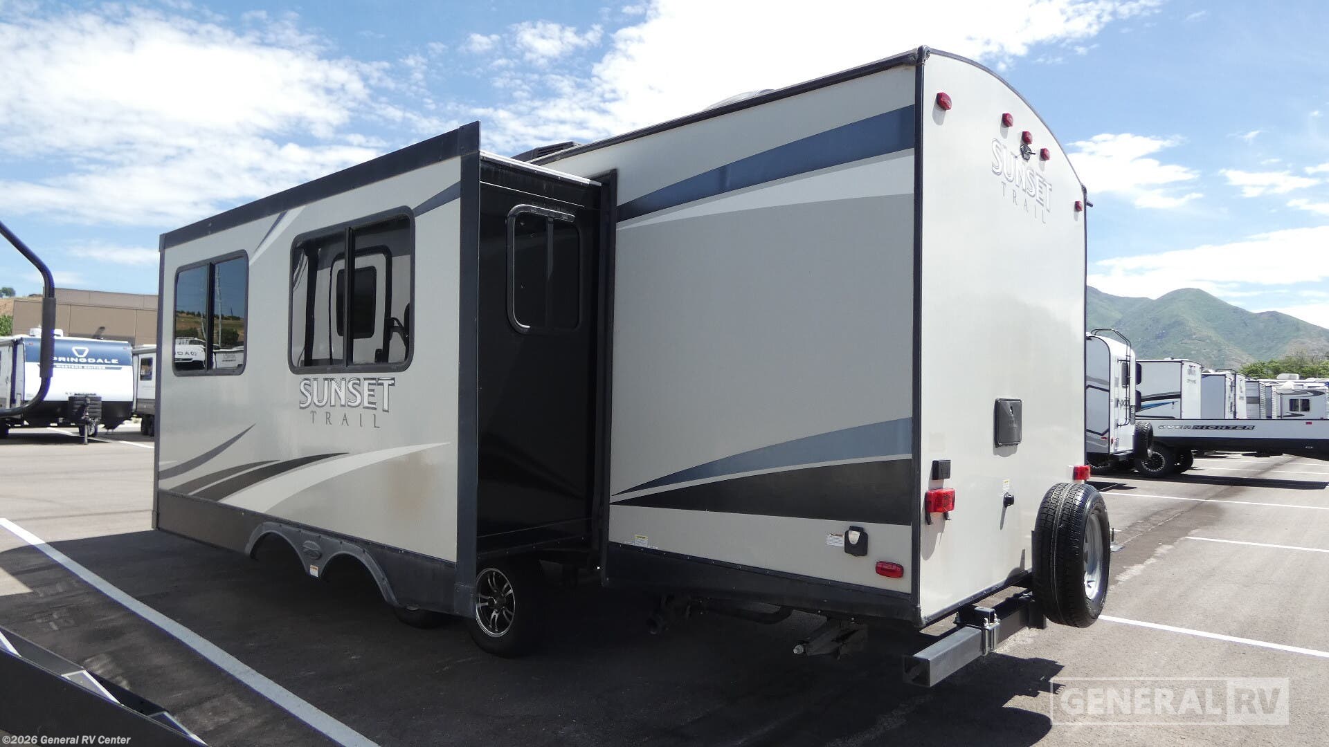 2018 Sunset Trail Super Lite 254RB by CrossRoads from General RV Center in South Weber, Utah