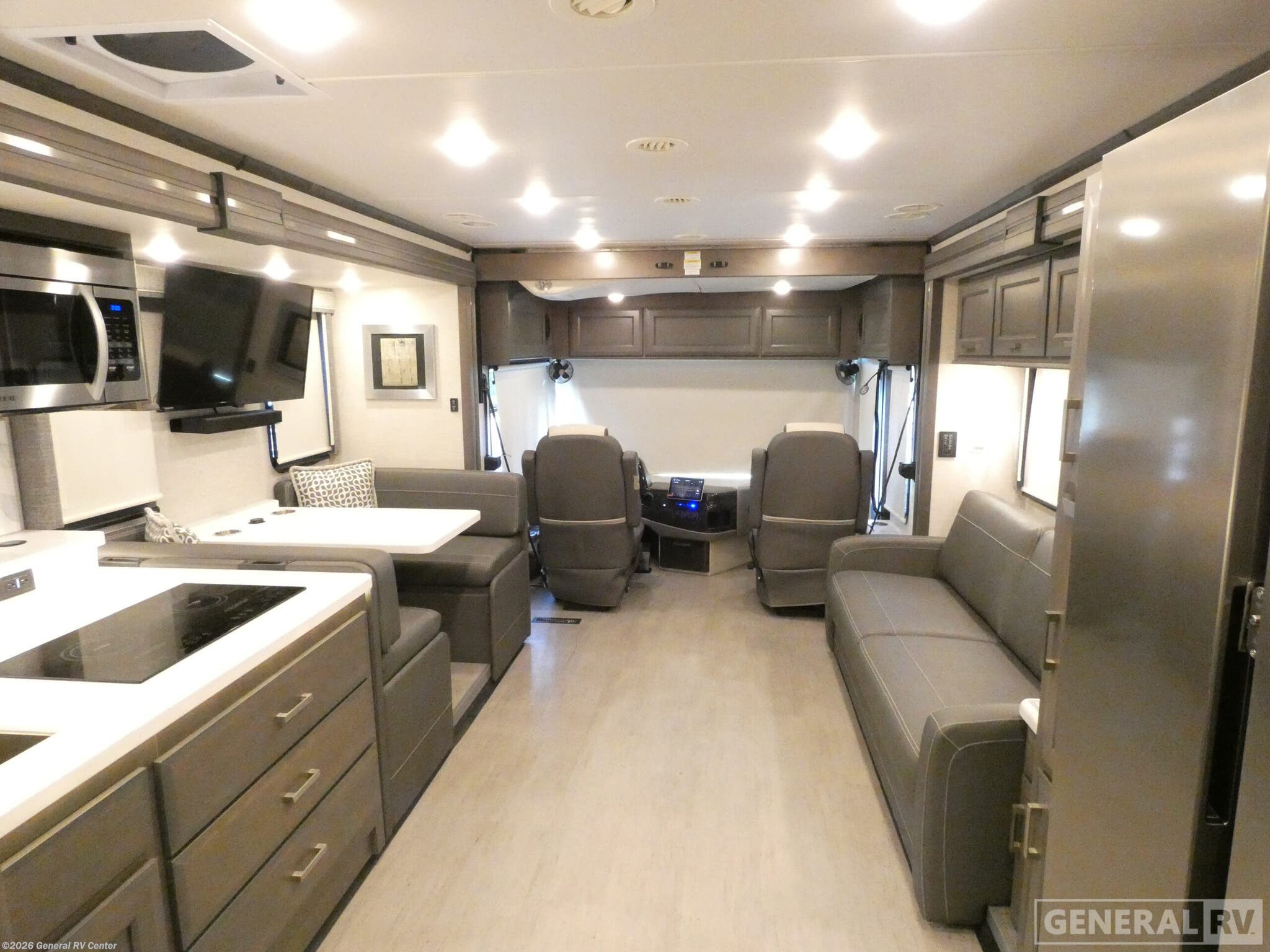 New 2025 Thor Motor Coach Riviera 39BH available in South Weber, Utah