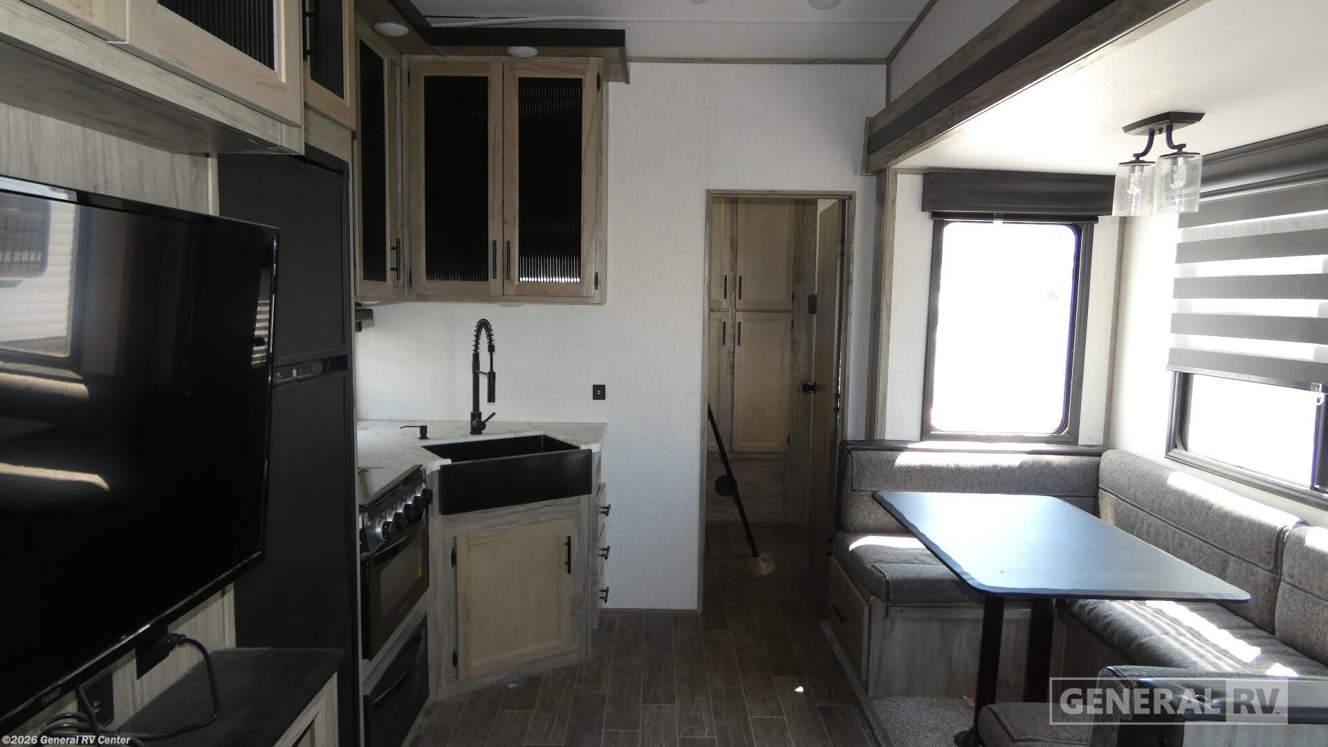 2021 Forest River Cherokee Arctic Wolf 287BH - Used Fifth Wheel For Sale by General RV Center in South Weber, Utah