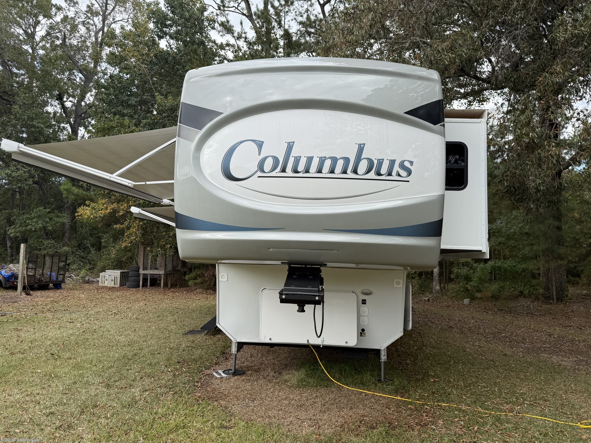 2022 Palomino Columbus 299RL - Used Fifth Wheel For Sale by ARVforSale in Summerville, South Carolina features Smoke Detector, Stove Top Burner, Toilet, Insulated, Water Heater