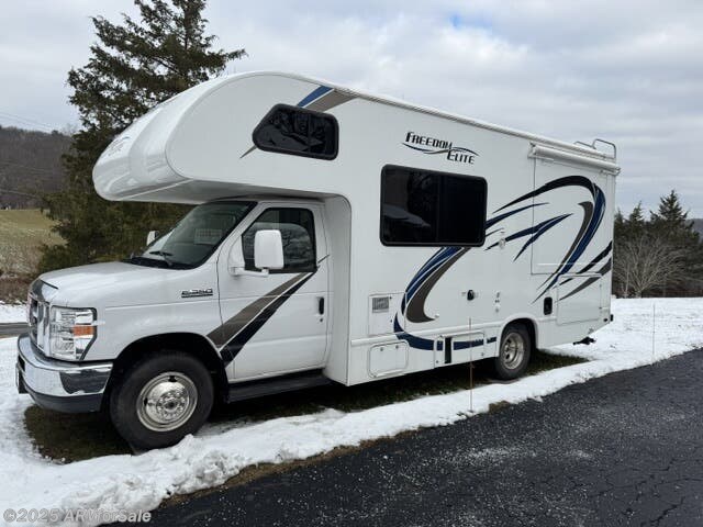 Used 2019 Thor Motor Coach Freedom Elite 22FE available in Summerville, South Carolina