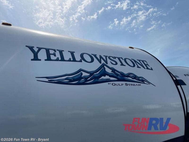 2025 Gulf Stream Yellowstone Ranch Edition 27BHS - New Travel Trailer For Sale by Fun Town RV - Bryant in Bryant, Arkansas