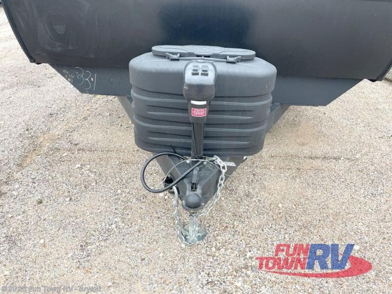 2025 CrossRoads Sunset Trail SS331BH - New Travel Trailer For Sale by Fun Town RV - Bryant in Bryant, Arkansas