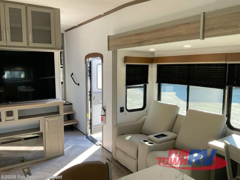 2026 Sprinter 3840LRK by Keystone from Fun Town RV - Bryant in Bryant, Arkansas