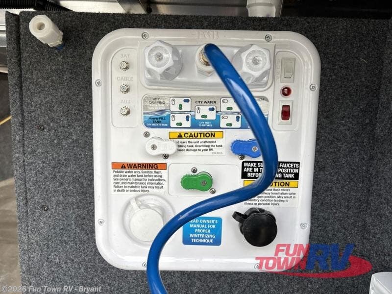 2025 Coachmen Chaparral 360IBL - Used Fifth Wheel For Sale by Fun Town RV - Bryant in Bryant, Arkansas