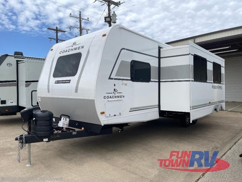 2026 Coachmen Freedom Express Select 30SE - New Travel Trailer For Sale by Fun Town RV - Bryant in Bryant, Arkansas