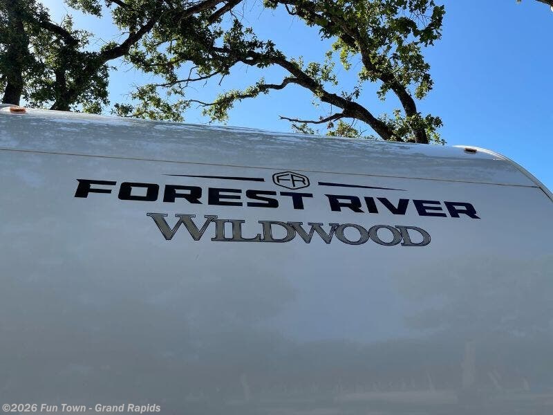 2025 Forest River Wildwood 29BDB - New Travel Trailer For Sale by Fun Town - Grand Rapids in Rockford, Michigan