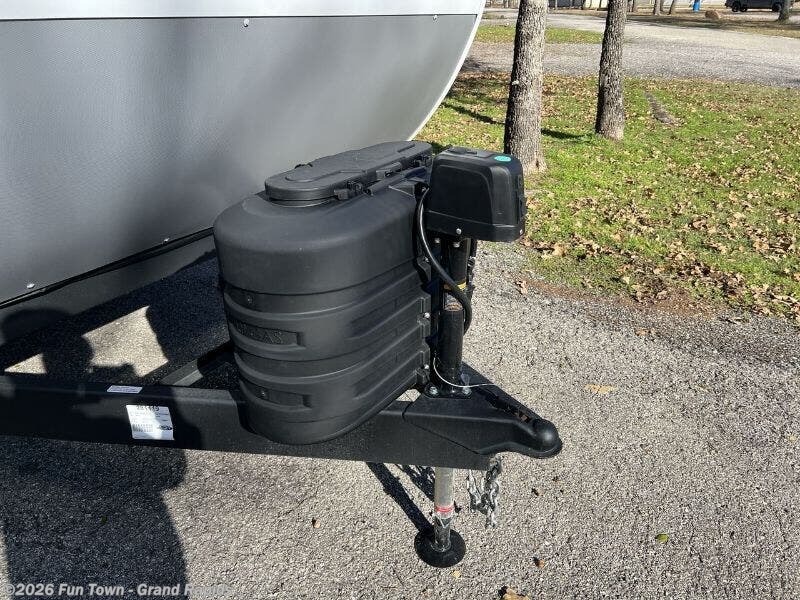 2025 Wildwood 32VERANDA by Forest River from Fun Town - Grand Rapids in Rockford, Michigan