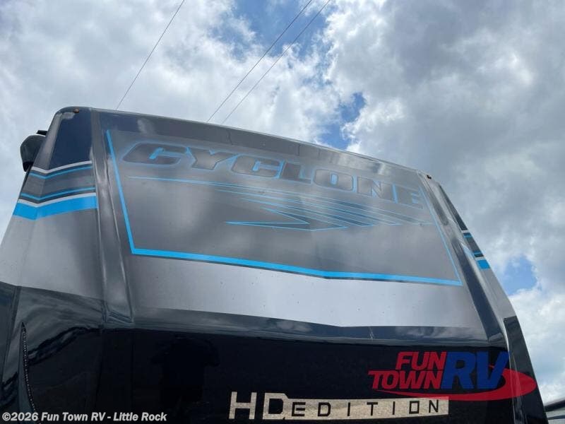 2025 Heartland Cyclone 4014C - New Fifth Wheel For Sale by Fun Town RV - Little Rock in Little Rock, Arkansas