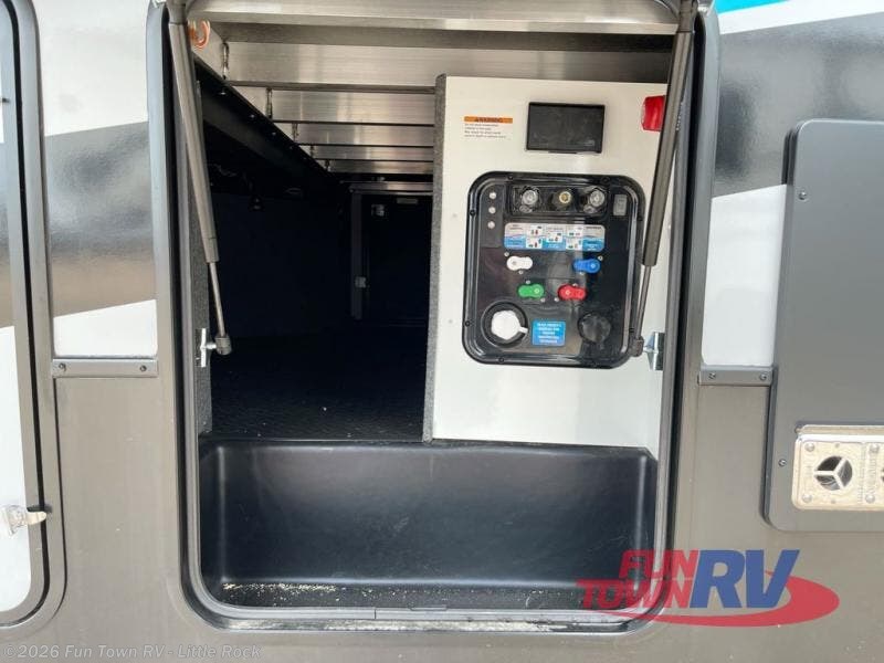 New 2025 Heartland Cyclone 4215 available in Little Rock, Arkansas