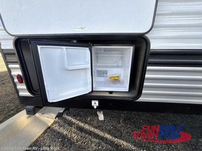 2025 Coleman M-27B by Keystone from Fun Town RV - Little Rock in Little Rock, Arkansas