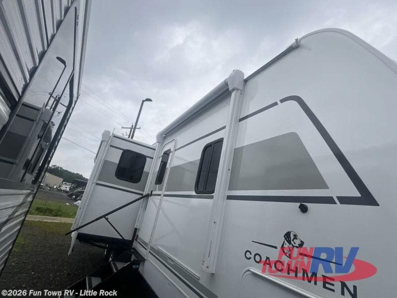 2025 Freedom Express Ultra Lite 326BHDS by Coachmen from Fun Town RV - Little Rock in Little Rock, Arkansas