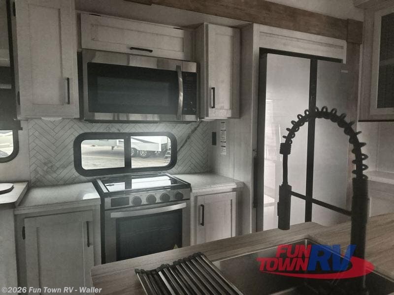 Used 2023 Prime Time Crusader 382MBH available in Waller, Texas