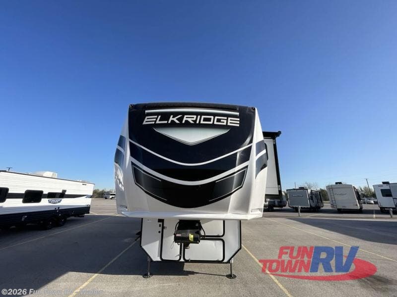 2023 Heartland ElkRidge 32RLS - Used Fifth Wheel For Sale by Fun Town RV - Waller in Waller, Texas