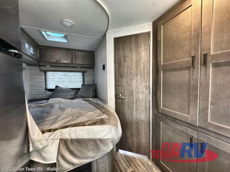 New 2026 Gulf Stream Yellowstone Y6237LE available in Waller, Texas