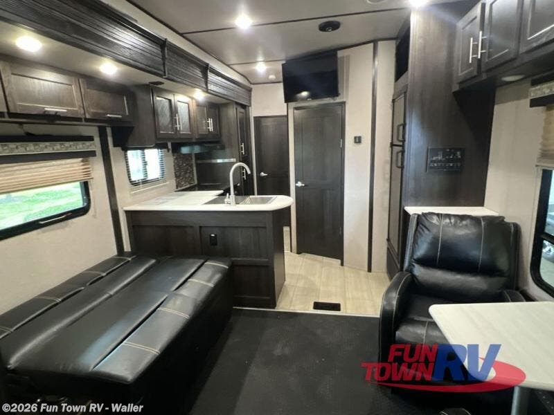 2019 Forest River XLR Hyper Lite 29HFX - Used Toy Hauler For Sale by Fun Town RV - Waller in Waller, Texas