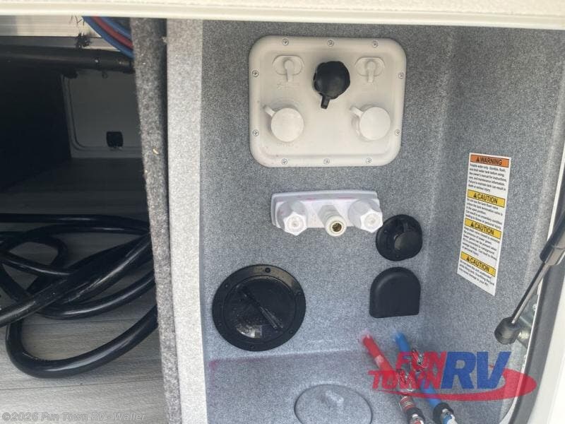 2026 Forest River Cardinal 34CRIB - New Fifth Wheel For Sale by Fun Town RV - Waller in Waller, Texas