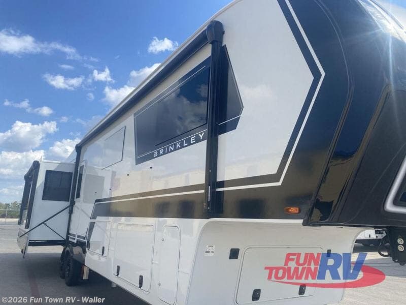 2026 Brinkley RV Model Z 3610 - New Fifth Wheel For Sale by Fun Town RV - Waller in Waller, Texas