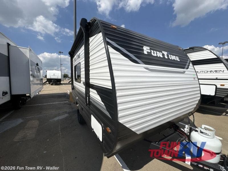 2026 CrossRoads Fun Time 125QB - New Travel Trailer For Sale by Fun Town RV - Waller in Waller, Texas