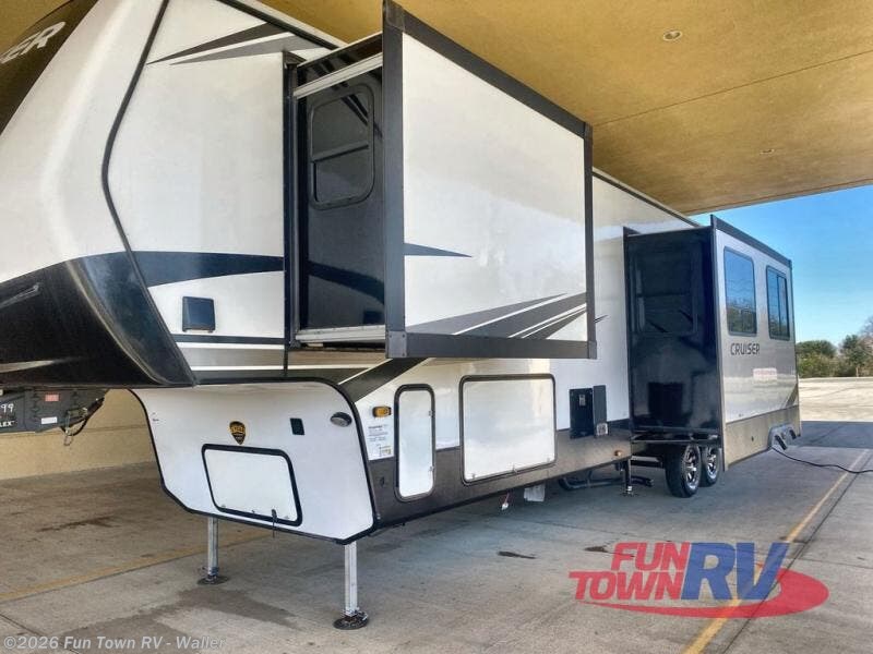 Used 2022 CrossRoads Cruiser 3851BL available in Waller, Texas