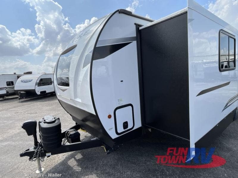 2024 Solaire 230FKBS by Palomino from Fun Town RV - Waller in Waller, Texas