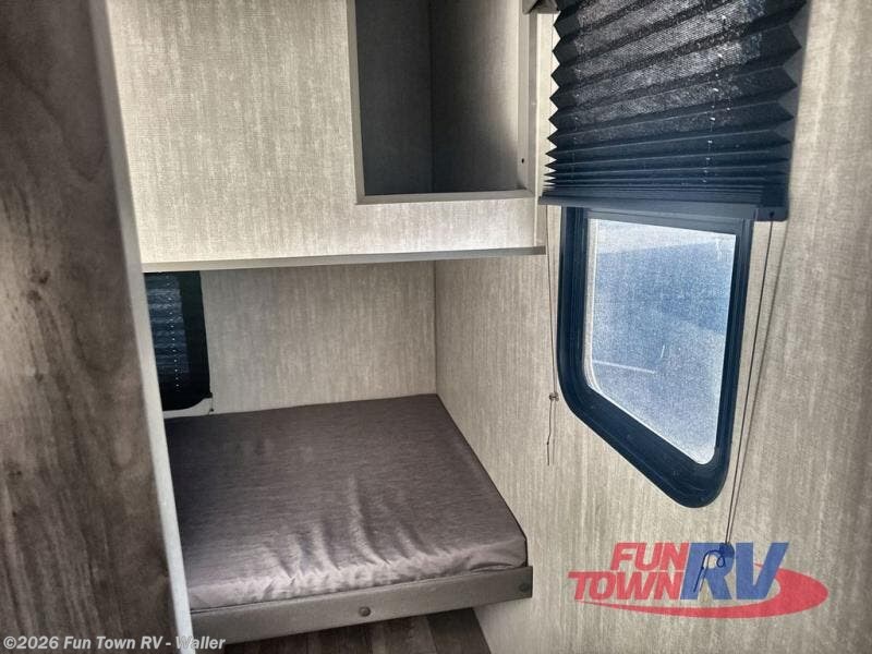 2025 Coachmen Clipper 282DORM - Used Travel Trailer For Sale by Fun Town RV - Waller in Waller, Texas