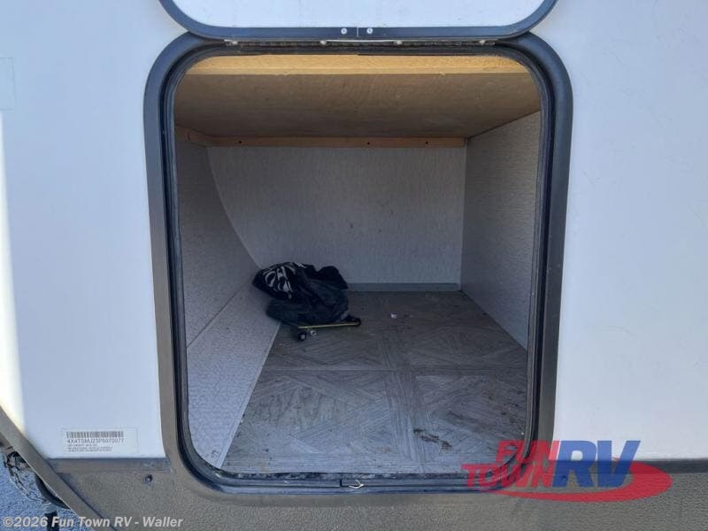 2023 Forest River Salem 33TSX - Used Travel Trailer For Sale by Fun Town RV - Waller in Waller, Texas