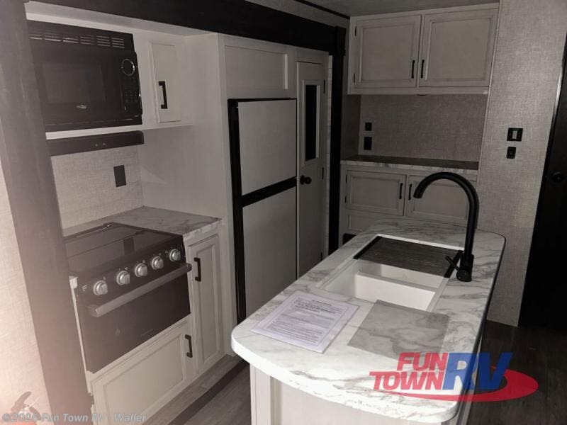 Used 2023 Jayco Jay Flight 331BTS available in Waller, Texas