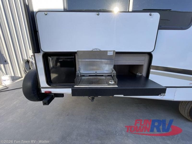 2023 Sunset Trail SS309RK by CrossRoads from Fun Town RV - Waller in Waller, Texas