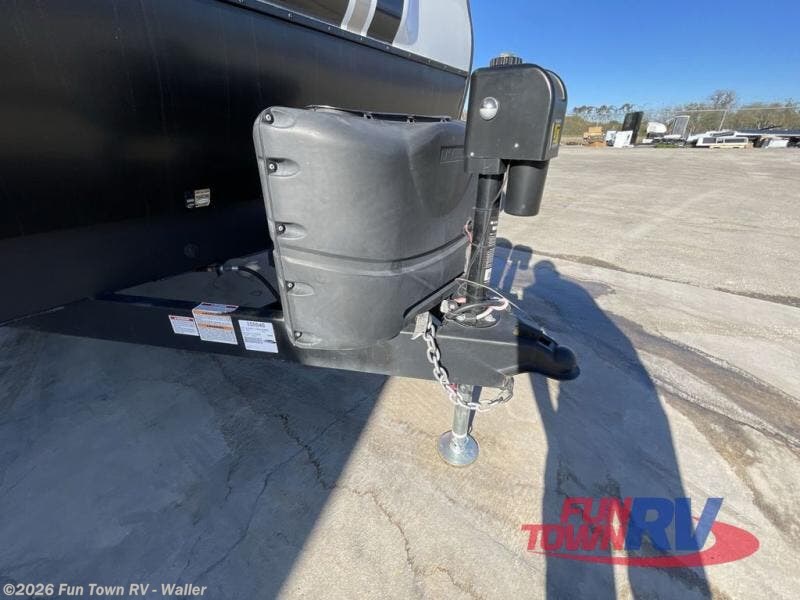 Used 2023 CrossRoads Sunset Trail SS309RK available in Waller, Texas