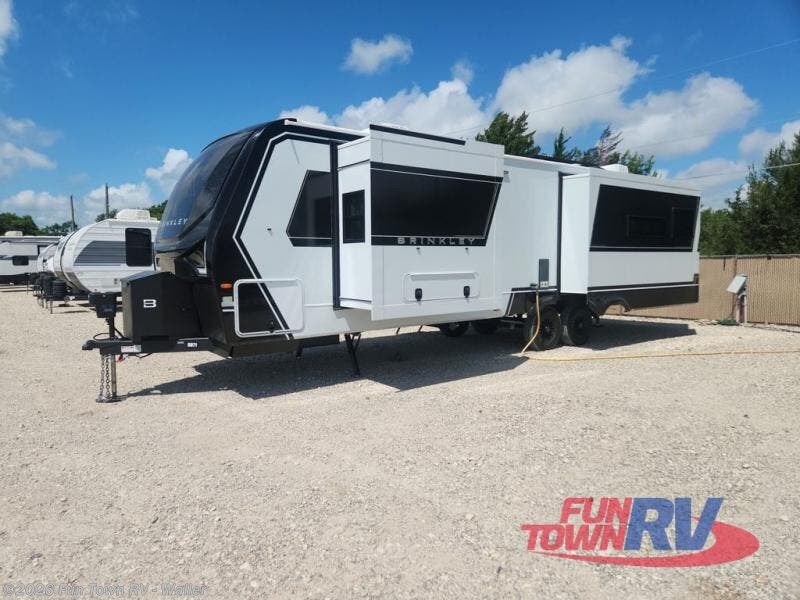 2026 Brinkley RV Model Z AIR 310 - New Travel Trailer For Sale by Fun Town RV - Waller in Waller, Texas
