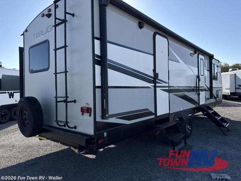 2021 Twilight 2840 by Cruiser RV from Fun Town RV - Waller in Waller, Texas
