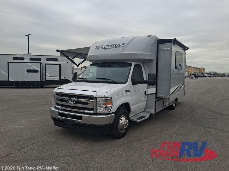 2026 Gulf Stream Yellowstone Y5240 - New Class C For Sale by Fun Town RV - Waller in Waller, Texas