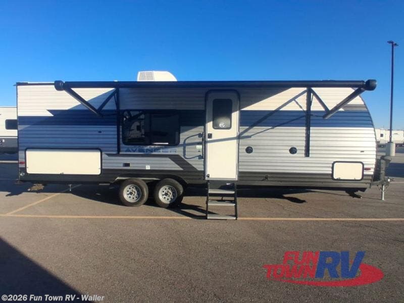 2022 Prime Time Avenger 26BH - Used Travel Trailer For Sale by Fun Town RV - Waller in Waller, Texas