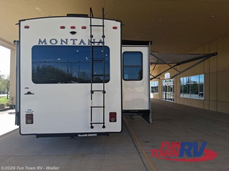 Used 2021 Keystone Montana 3231CK available in Waller, Texas