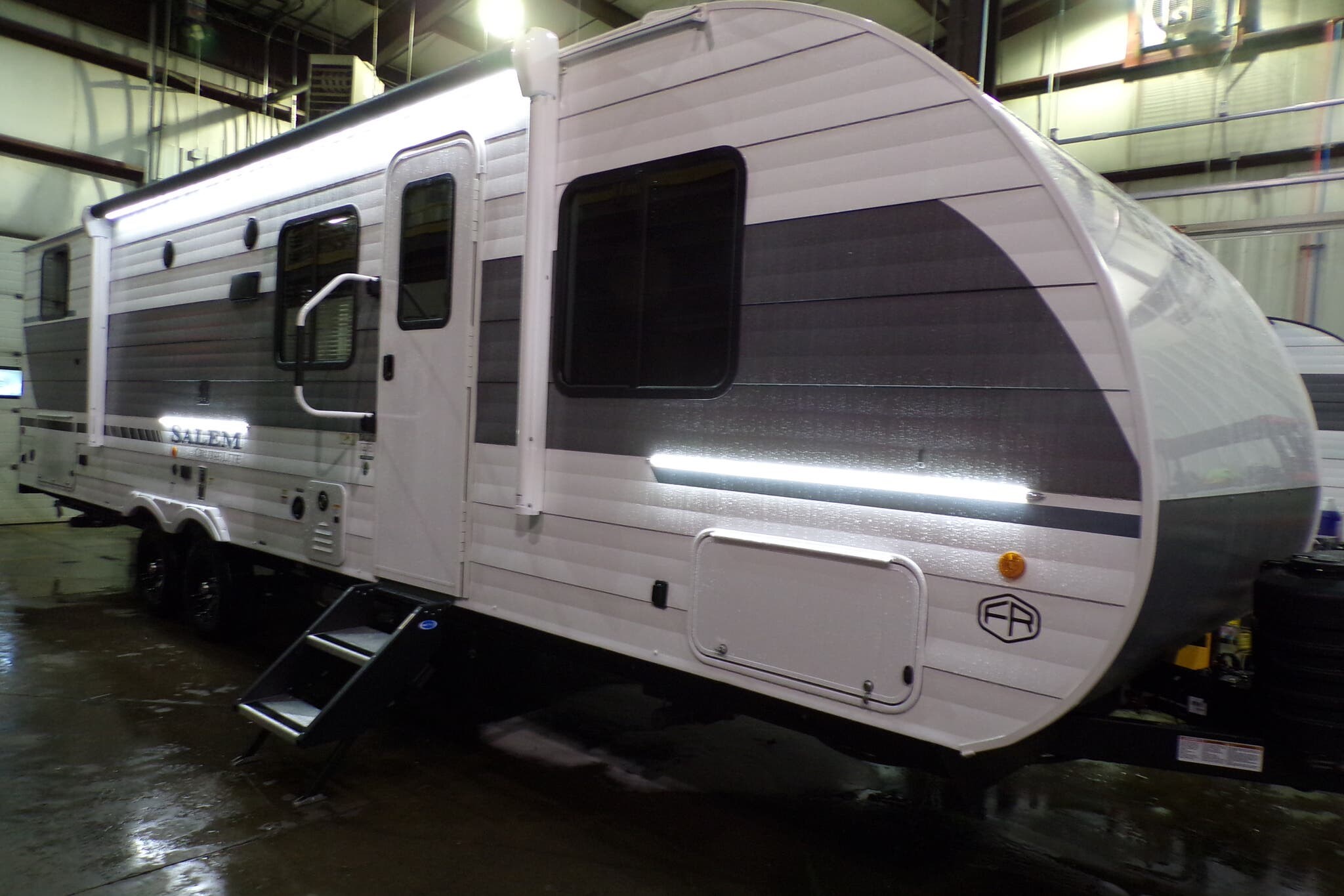 GETAWAY ゲッタウェイ 2025 Forest River Salem Cruise Lite 273QBXL
