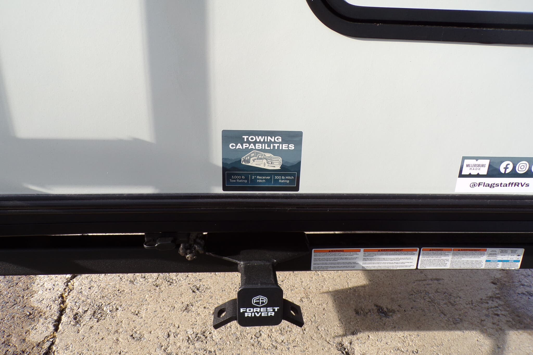 2026 Forest River Flagstaff Classic F374DBH - New Fifth Wheel For Sale by Hometown RV LLC in Brockway, Pennsylvania features Queen Mattress, Load Lights, Satellite Prepped, Dinette, Power Awning