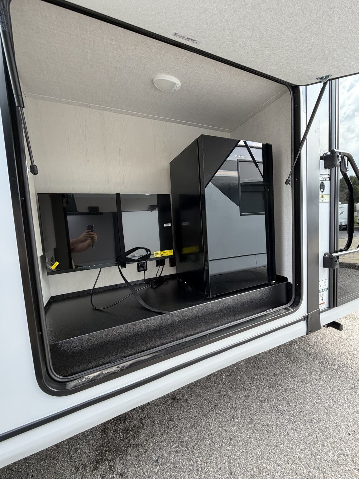 2026 Vibe Extreme Lite 2500FIK by Forest River from Hometown RV LLC in Brockway, Pennsylvania