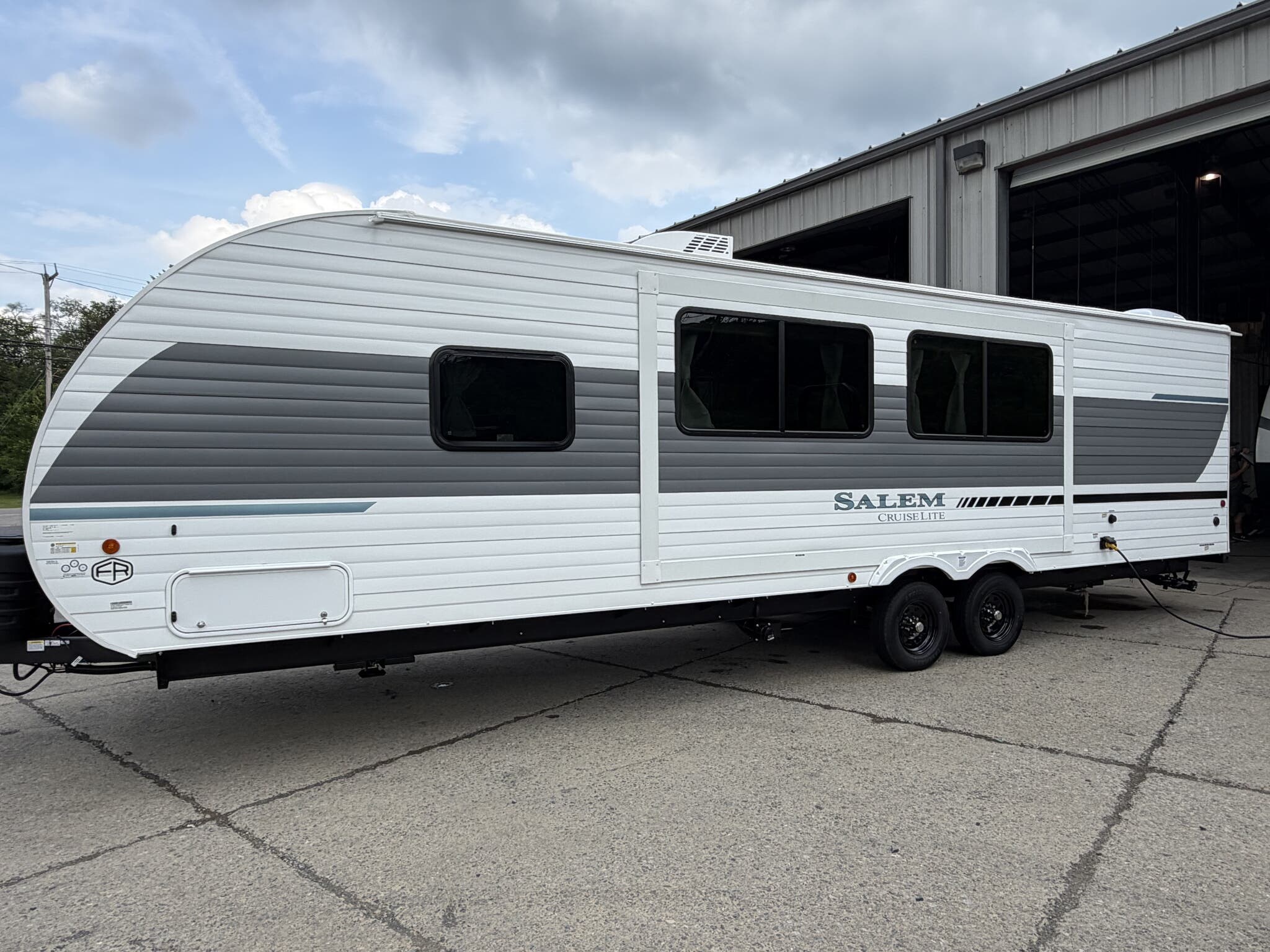 2027 Salem Cruise Lite 26ICE by Forest River from Hometown RV LLC in Brockway, Pennsylvania