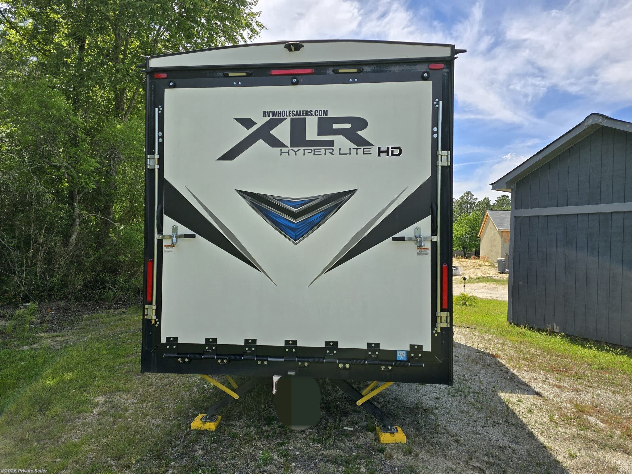 2021 Hyperlite Trailer M3310 - Used Toy Hauler For Sale by For Sale By Owner in Currie, North Carolina features Power Hitch Jack, Detachable Power Cord, Non-Smoking Unit, Black Tank Flush, Toilet